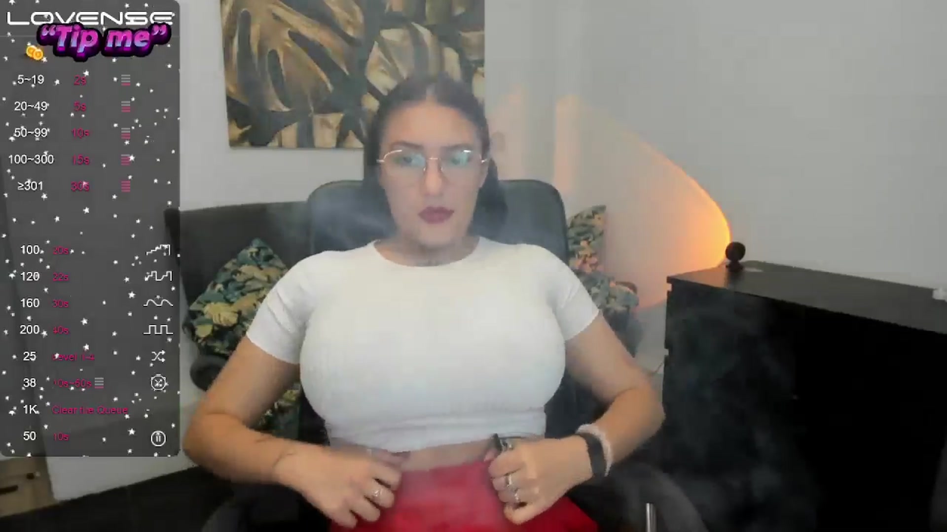 Gallery image thumbnail from SunfLowerr's myfreecams stream on, 10/17/2024, 15:51 image 6 of 20
