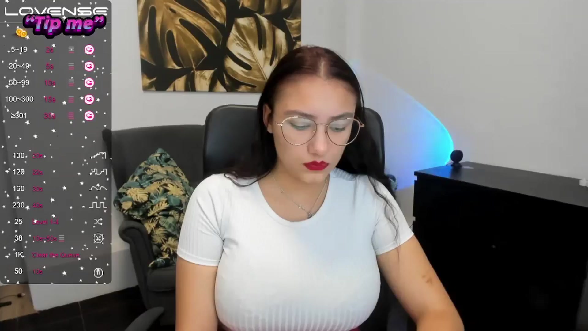 Gallery image thumbnail from SunfLowerr's myfreecams stream on, 10/17/2024, 16:39 image 20 of 20
