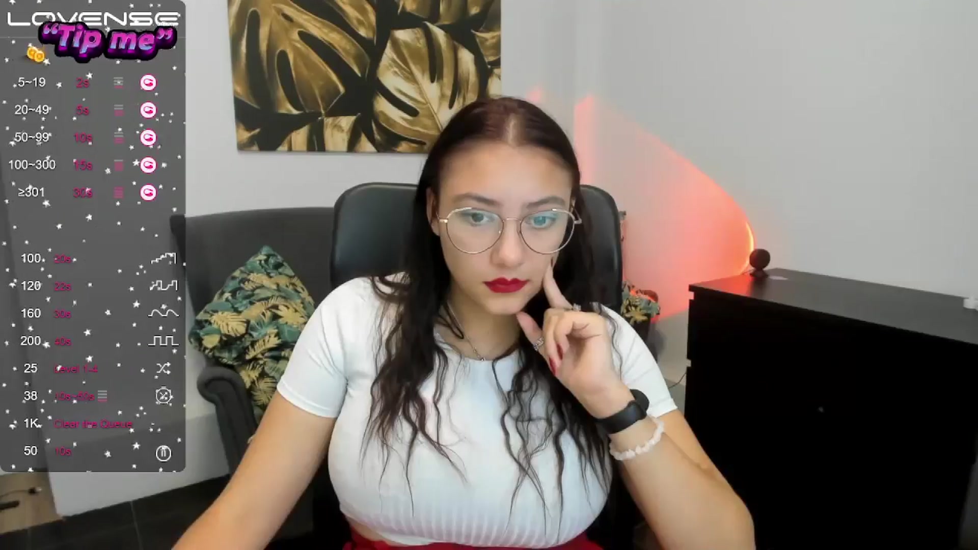 Gallery image thumbnail from SunfLowerr's myfreecams stream on, 10/17/2024, 16:39 image 16 of 20