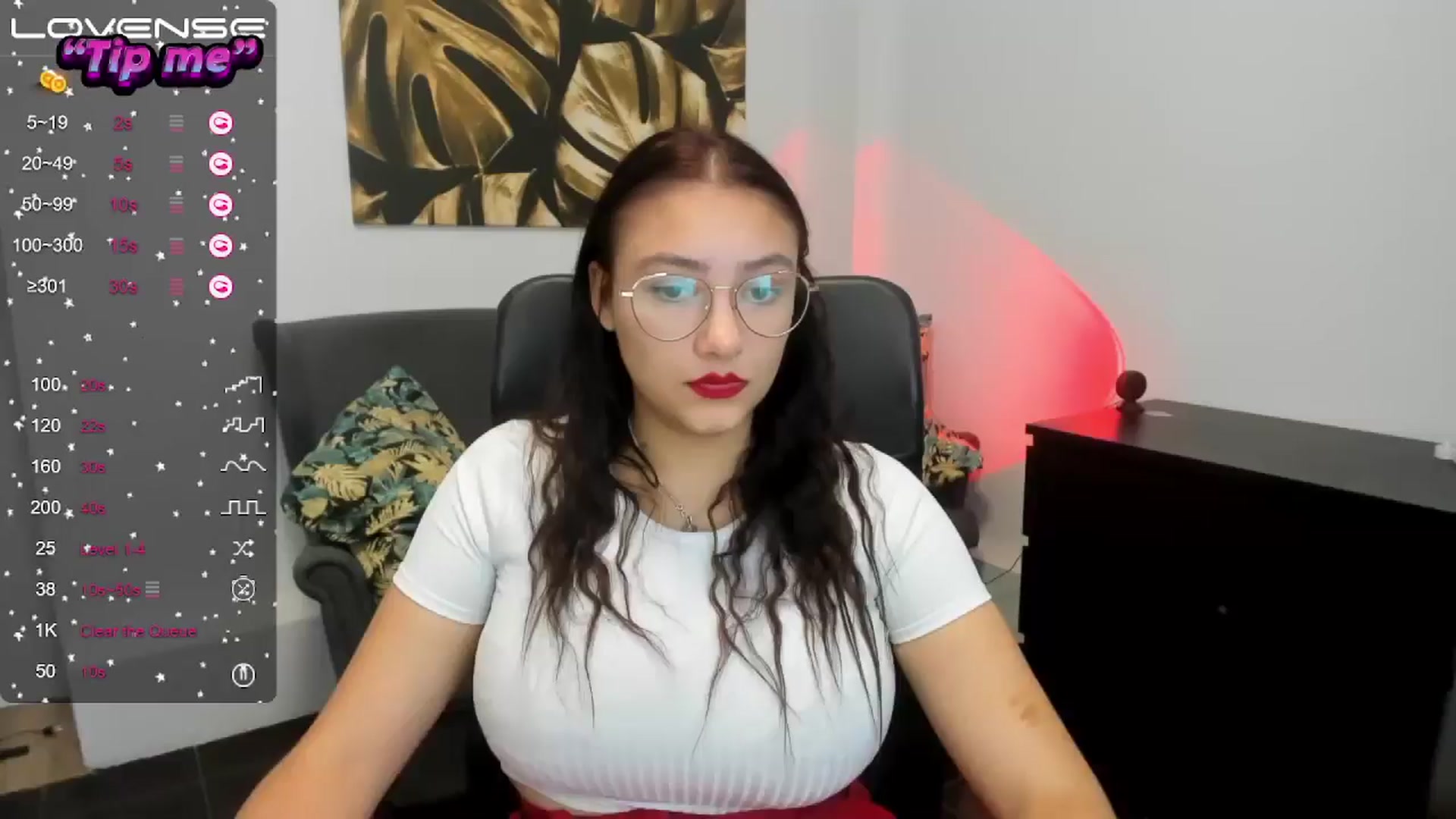 Gallery image thumbnail from SunfLowerr's myfreecams stream on, 10/17/2024, 16:39 image 15 of 20