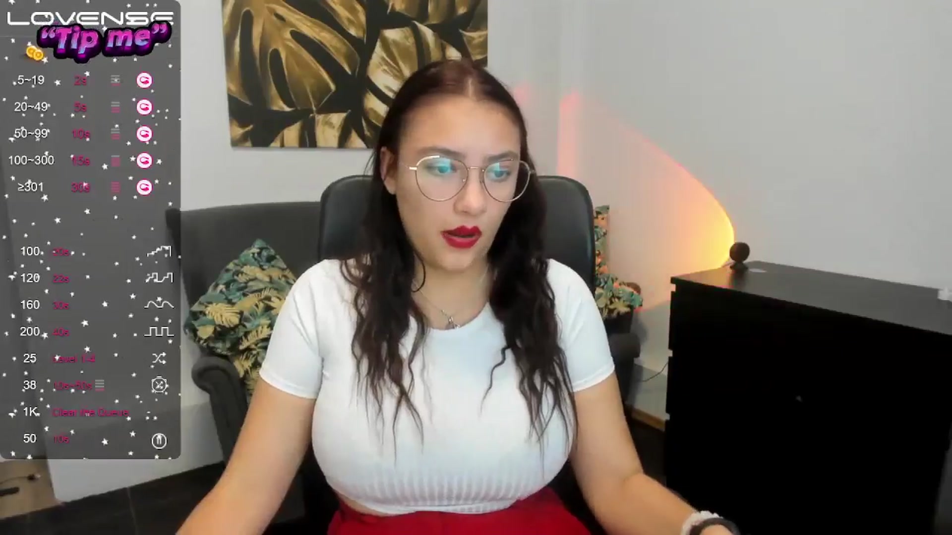 Gallery image thumbnail from SunfLowerr's myfreecams stream on, 10/17/2024, 16:39 image 9 of 20