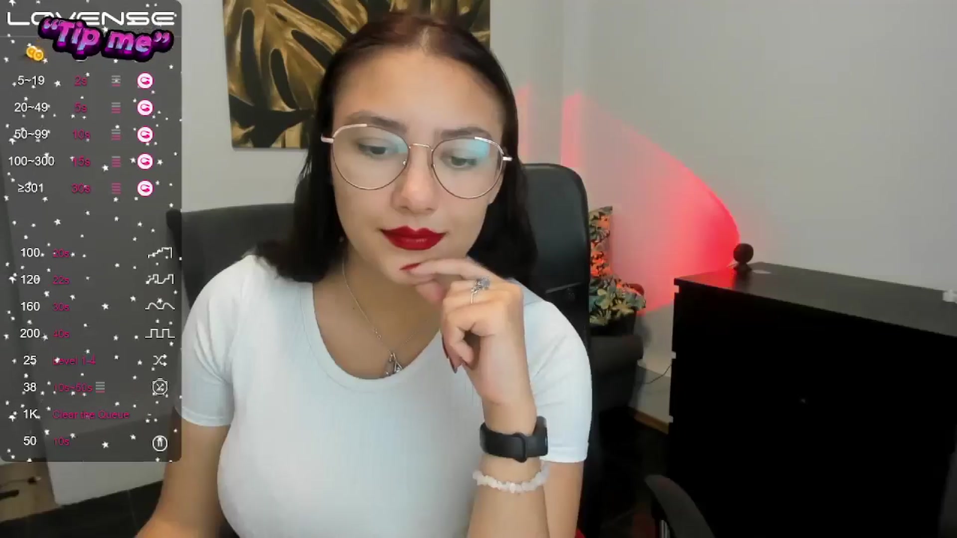 Gallery image thumbnail from SunfLowerr's myfreecams stream on, 10/17/2024, 18:45 image 11 of 20
