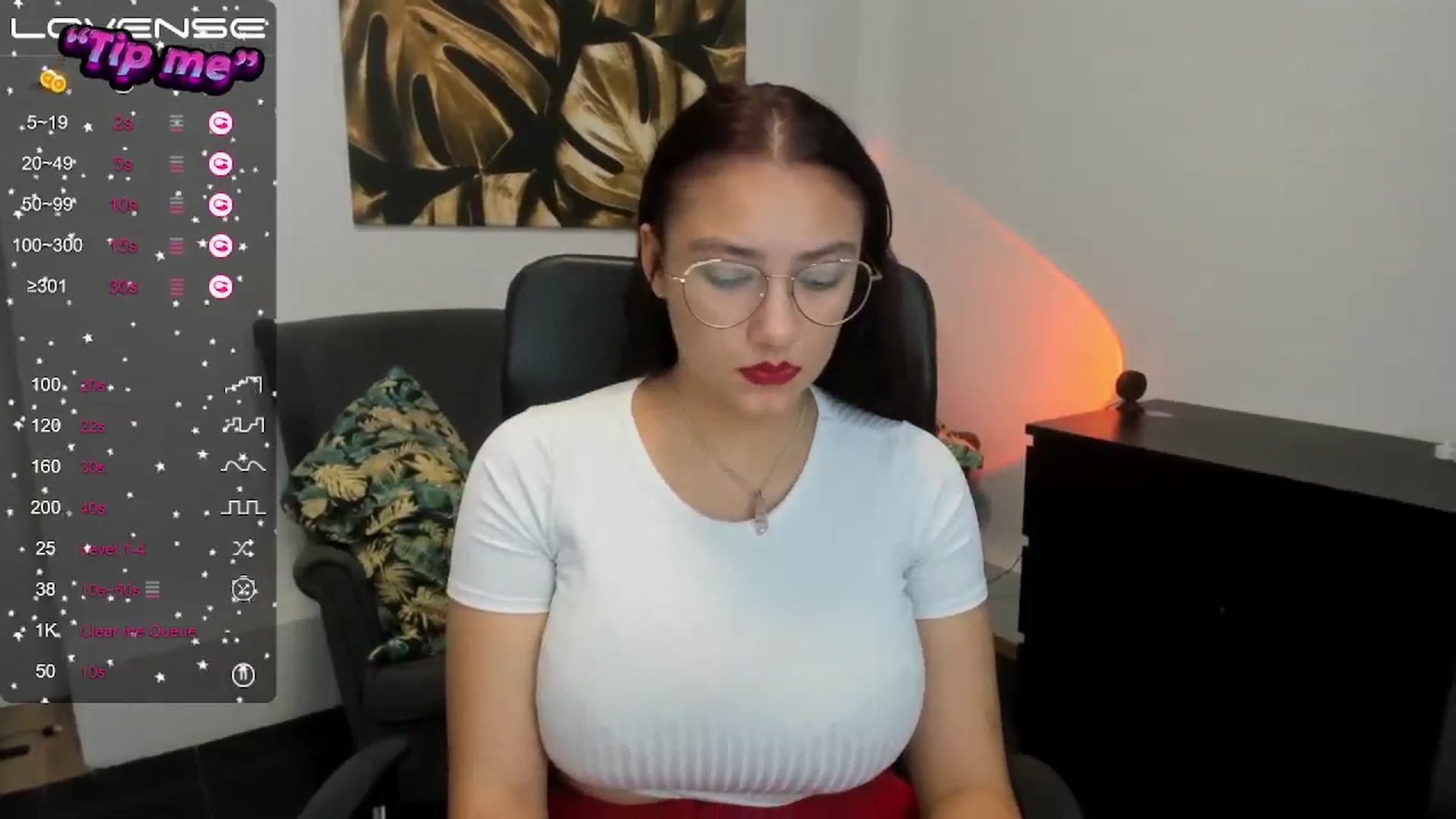 Gallery image thumbnail from SunfLowerr's myfreecams stream on, 10/17/2024, 18:45 image 9 of 20