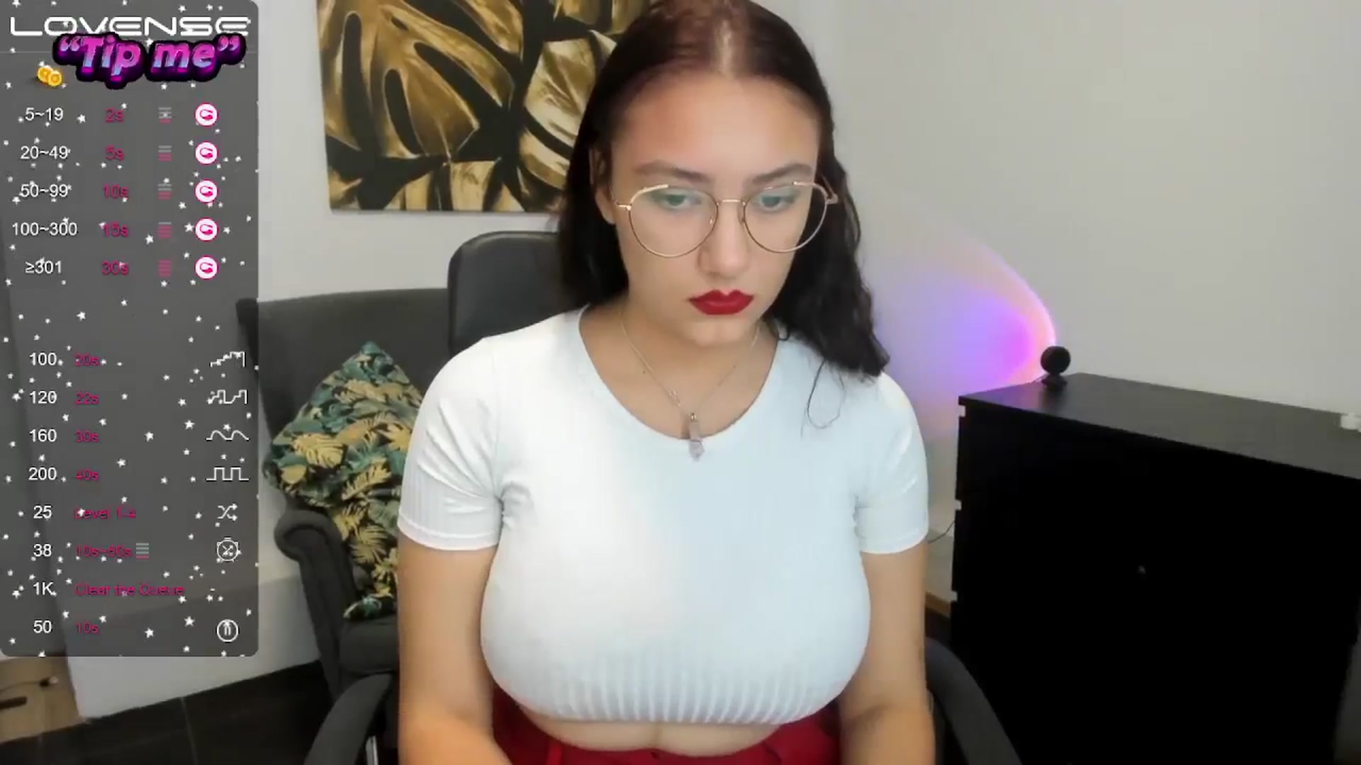 Gallery image thumbnail from SunfLowerr's myfreecams stream on, 10/17/2024, 19:56 image 14 of 20