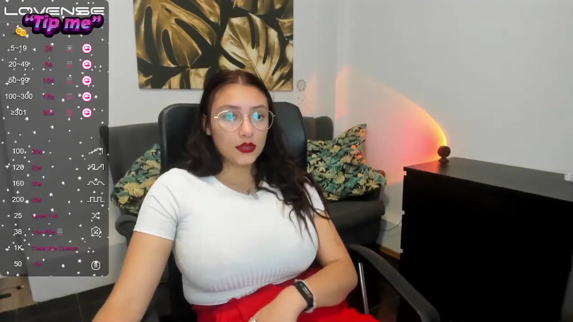 Gallery image thumbnail from SunfLowerr's myfreecams stream on, 10/17/2024, 19:56 image 18 of 20