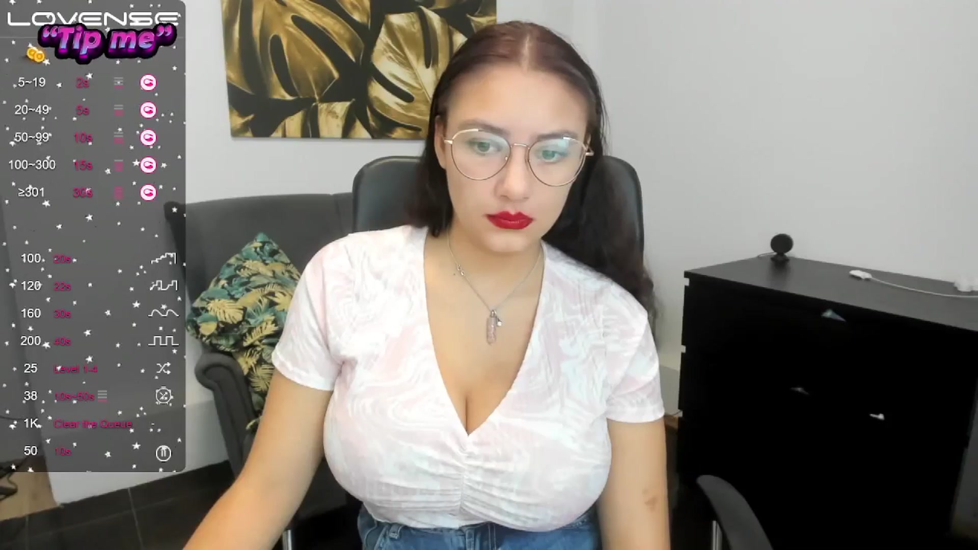Gallery image thumbnail from SunfLowerr's myfreecams stream on, 10/18/2024, 14:03 image 11 of 20