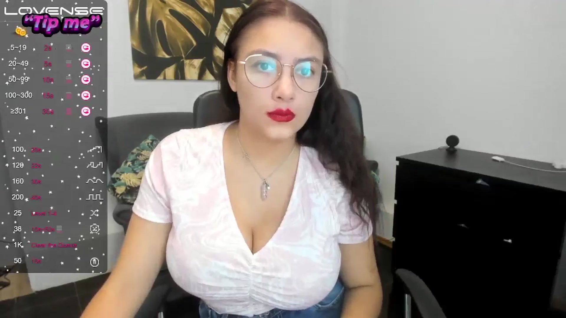 Gallery image thumbnail from SunfLowerr's myfreecams stream on, 10/18/2024, 14:03 image 9 of 20