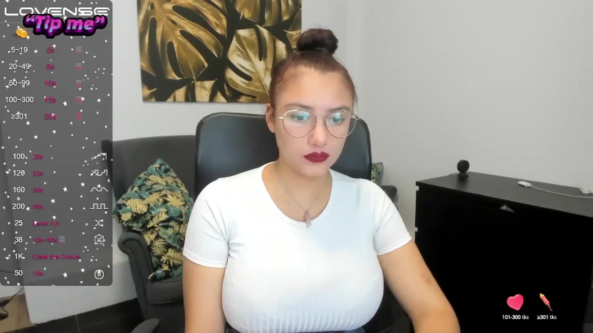Gallery image thumbnail from SunfLowerr's myfreecams stream on, 10/18/2024, 16:11 image 11 of 20