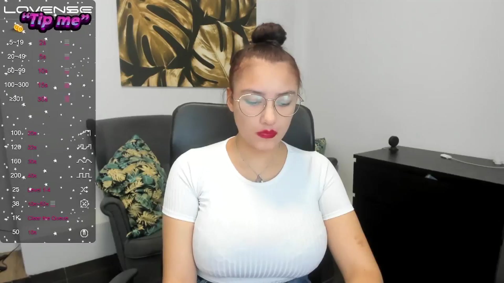 Gallery image thumbnail from SunfLowerr's myfreecams stream on, 10/18/2024, 16:11 image 3 of 20