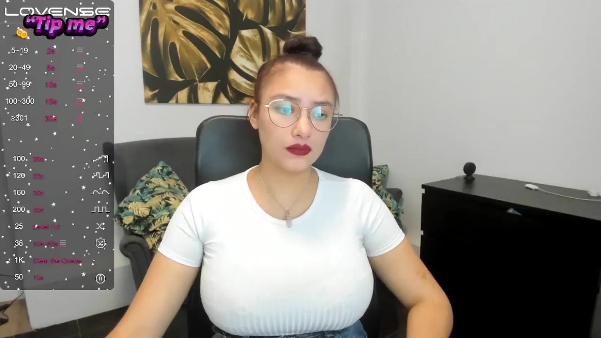 Gallery image thumbnail from SunfLowerr's myfreecams stream on, 10/18/2024, 16:11 image 12 of 20
