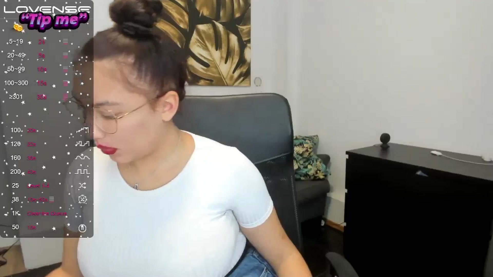 Gallery image thumbnail from SunfLowerr's myfreecams stream on, 10/18/2024, 16:11 image 2 of 20