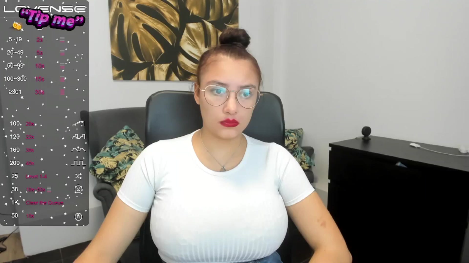 Gallery image thumbnail from SunfLowerr's myfreecams stream on, 10/18/2024, 16:11 image 5 of 20