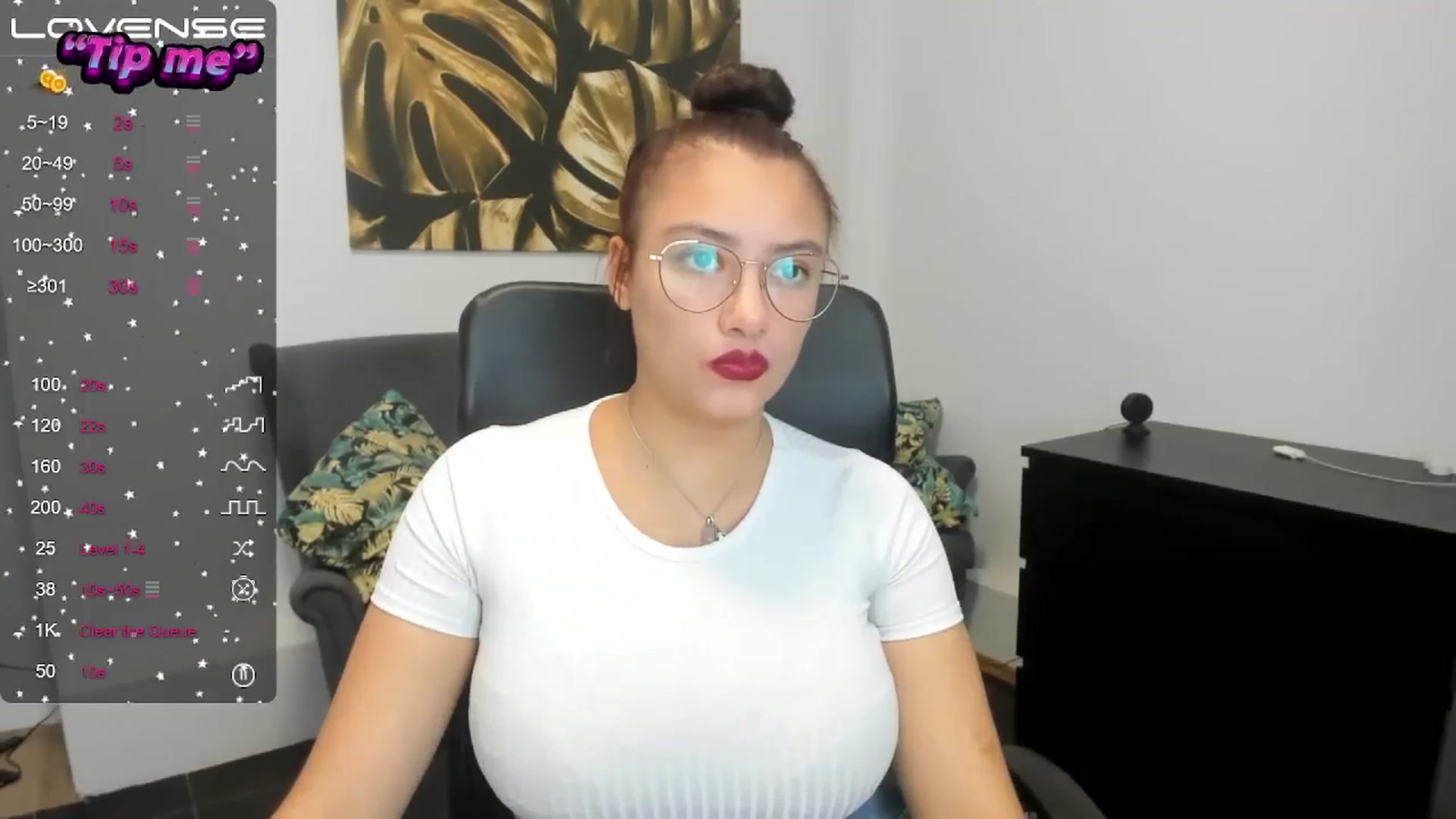 Gallery image thumbnail from SunfLowerr's myfreecams stream on, 10/18/2024, 17:18 image 8 of 20
