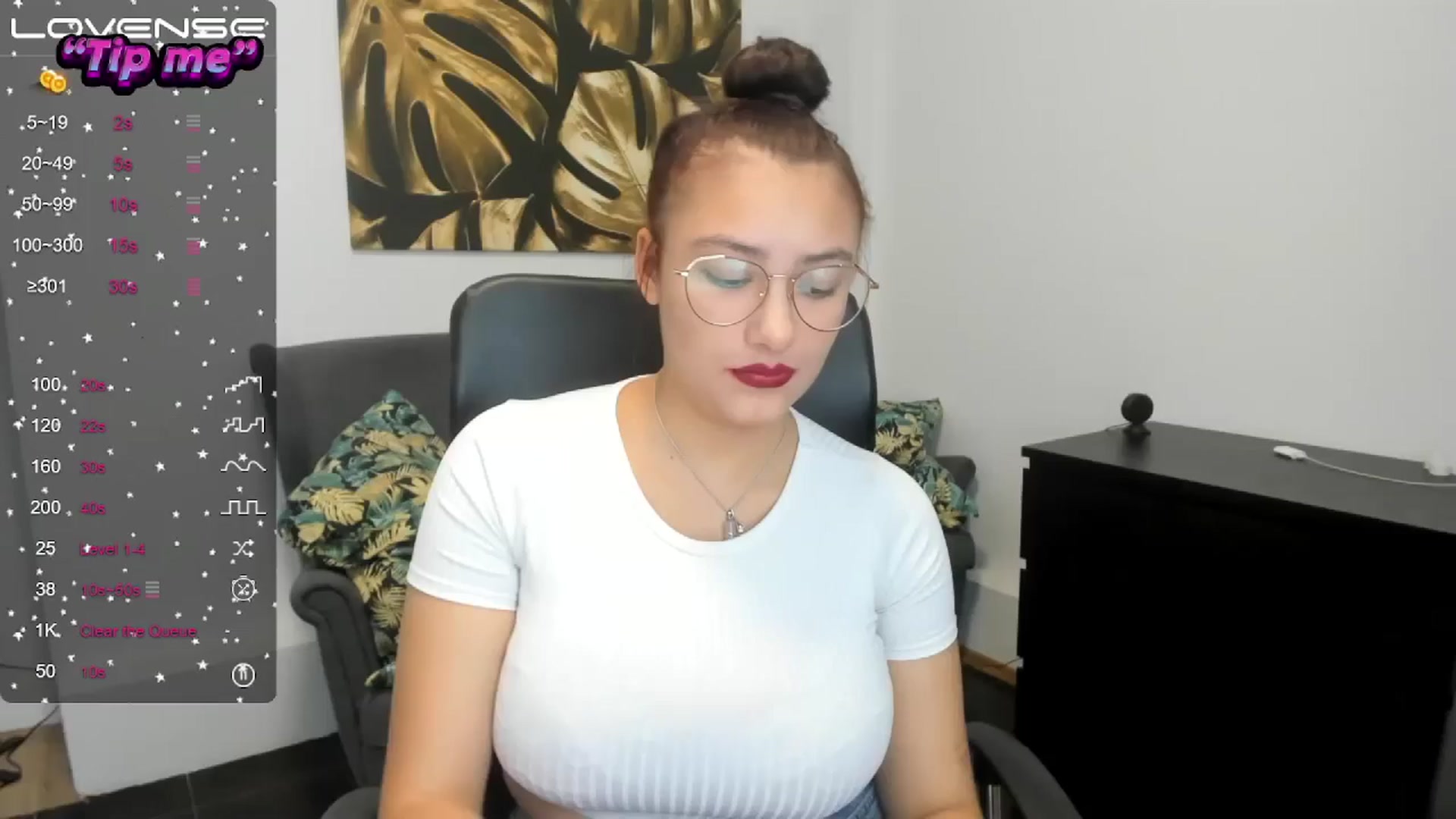 Gallery image thumbnail from SunfLowerr's myfreecams stream on, 10/18/2024, 17:18 image 2 of 20