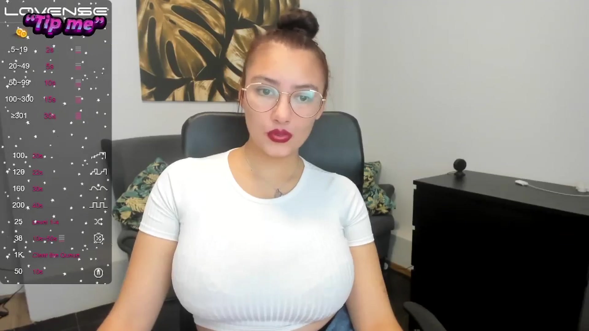 Gallery image thumbnail from SunfLowerr's myfreecams stream on, 10/18/2024, 17:18 image 12 of 20