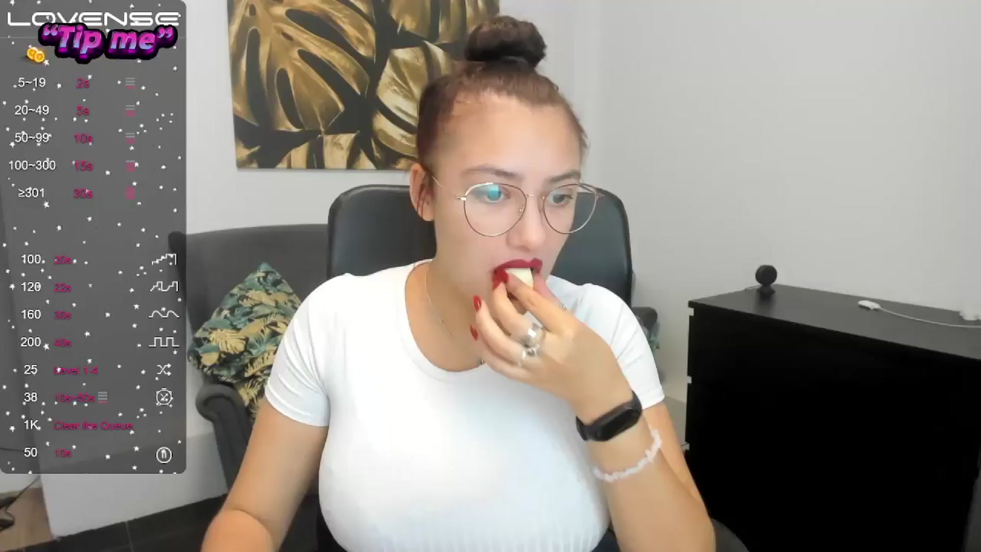 Gallery image thumbnail from SunfLowerr's myfreecams stream on, 10/18/2024, 17:18 image 15 of 20