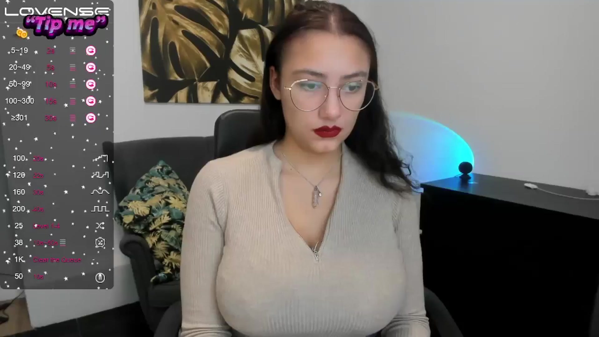 Gallery image thumbnail from SunfLowerr's myfreecams stream on, 10/18/2024, 19:56 image 17 of 20
