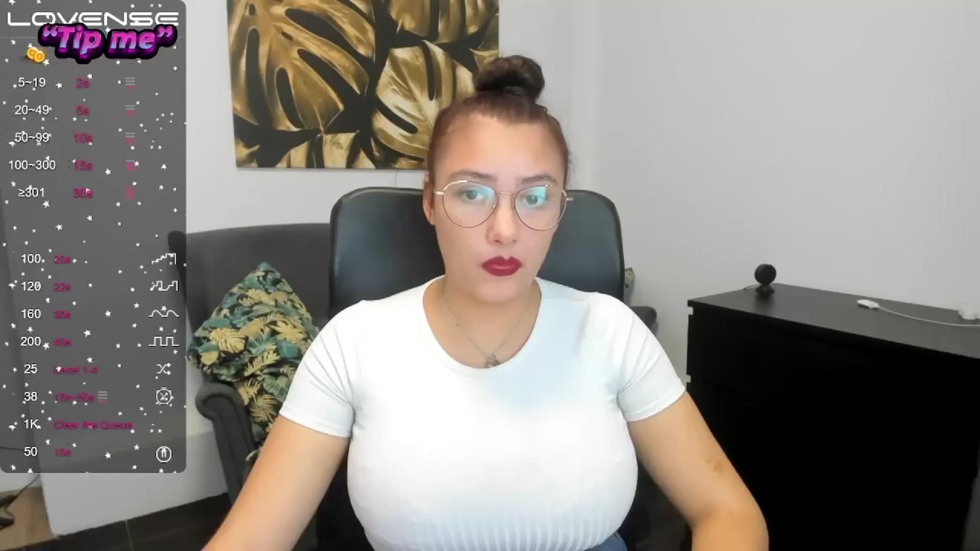 Gallery image thumbnail from SunfLowerr's myfreecams stream on, 10/18/2024, 19:56 image 4 of 20