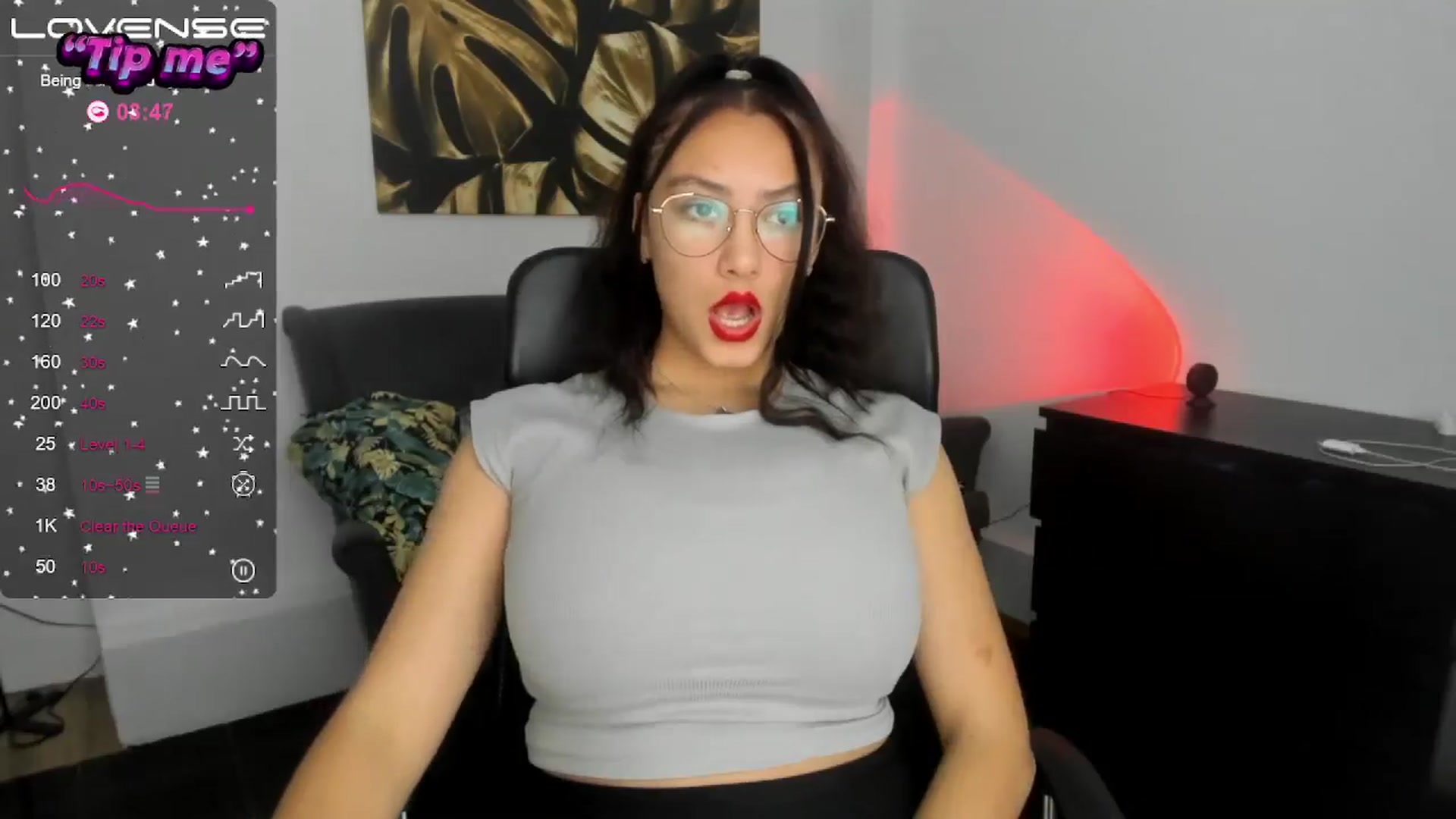 Gallery image thumbnail from SunfLowerr's myfreecams stream on, 10/19/2024, 13:30 image 16 of 20