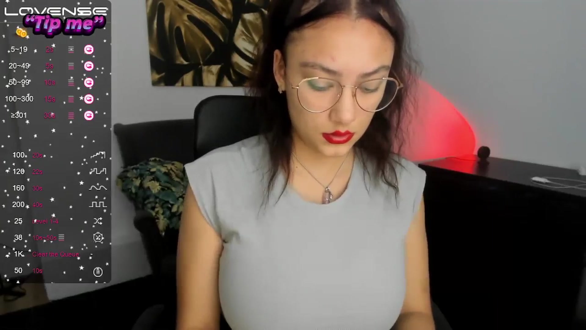 Gallery image thumbnail from SunfLowerr's myfreecams stream on, 10/19/2024, 13:30 image 19 of 20