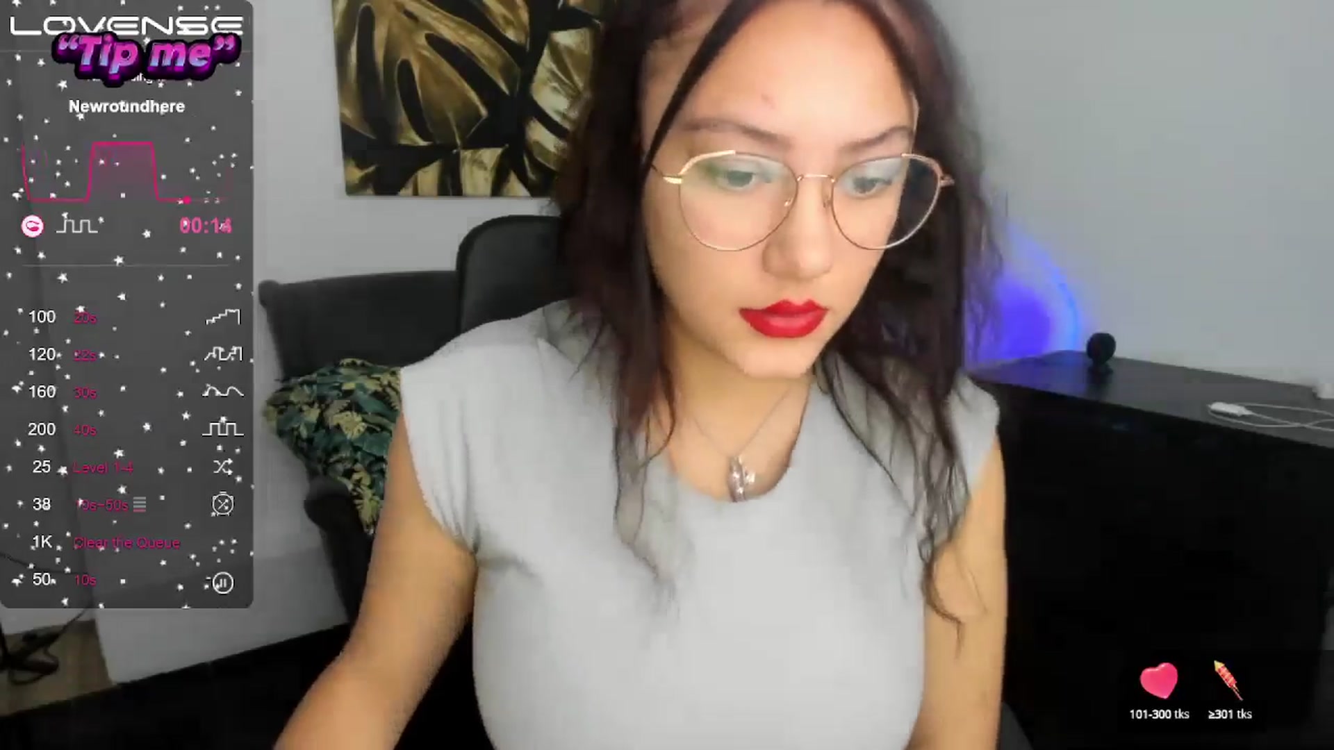 Gallery image thumbnail from SunfLowerr's myfreecams stream on, 10/19/2024, 13:30 image 14 of 20