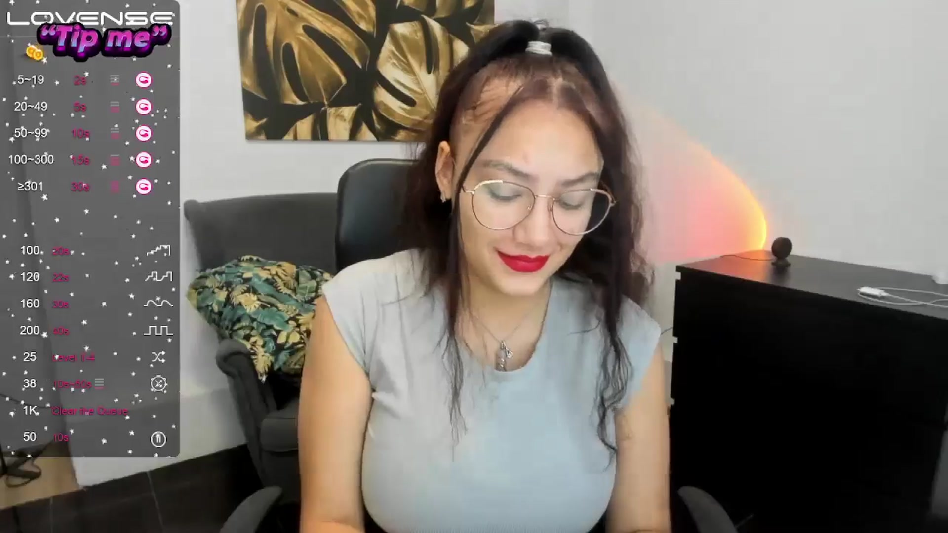 Gallery image thumbnail from SunfLowerr's myfreecams stream on, 10/19/2024, 13:30 image 5 of 20