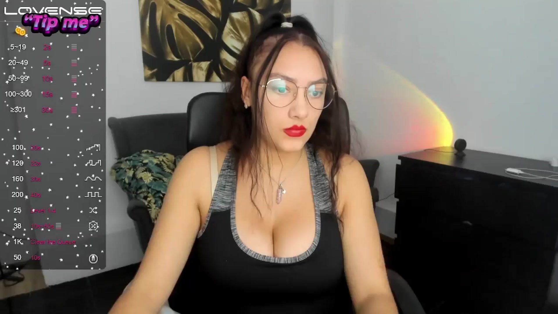 Gallery image thumbnail from SunfLowerr's myfreecams stream on, 10/19/2024, 14:11 image 16 of 20