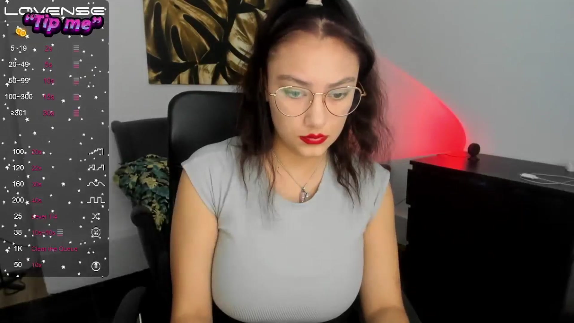 Gallery image thumbnail from SunfLowerr's myfreecams stream on, 10/19/2024, 14:11 image 4 of 20