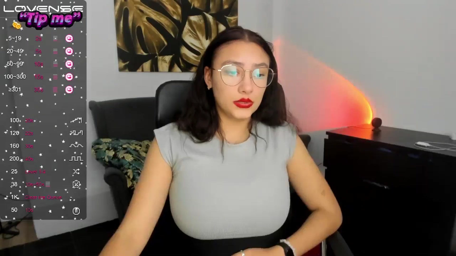 Gallery image thumbnail from SunfLowerr's myfreecams stream on, 10/19/2024, 18:53 image 13 of 20