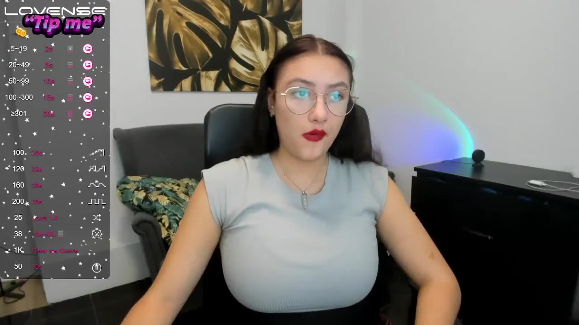 Gallery image thumbnail from SunfLowerr's myfreecams stream on, 10/19/2024, 18:53 image 16 of 20