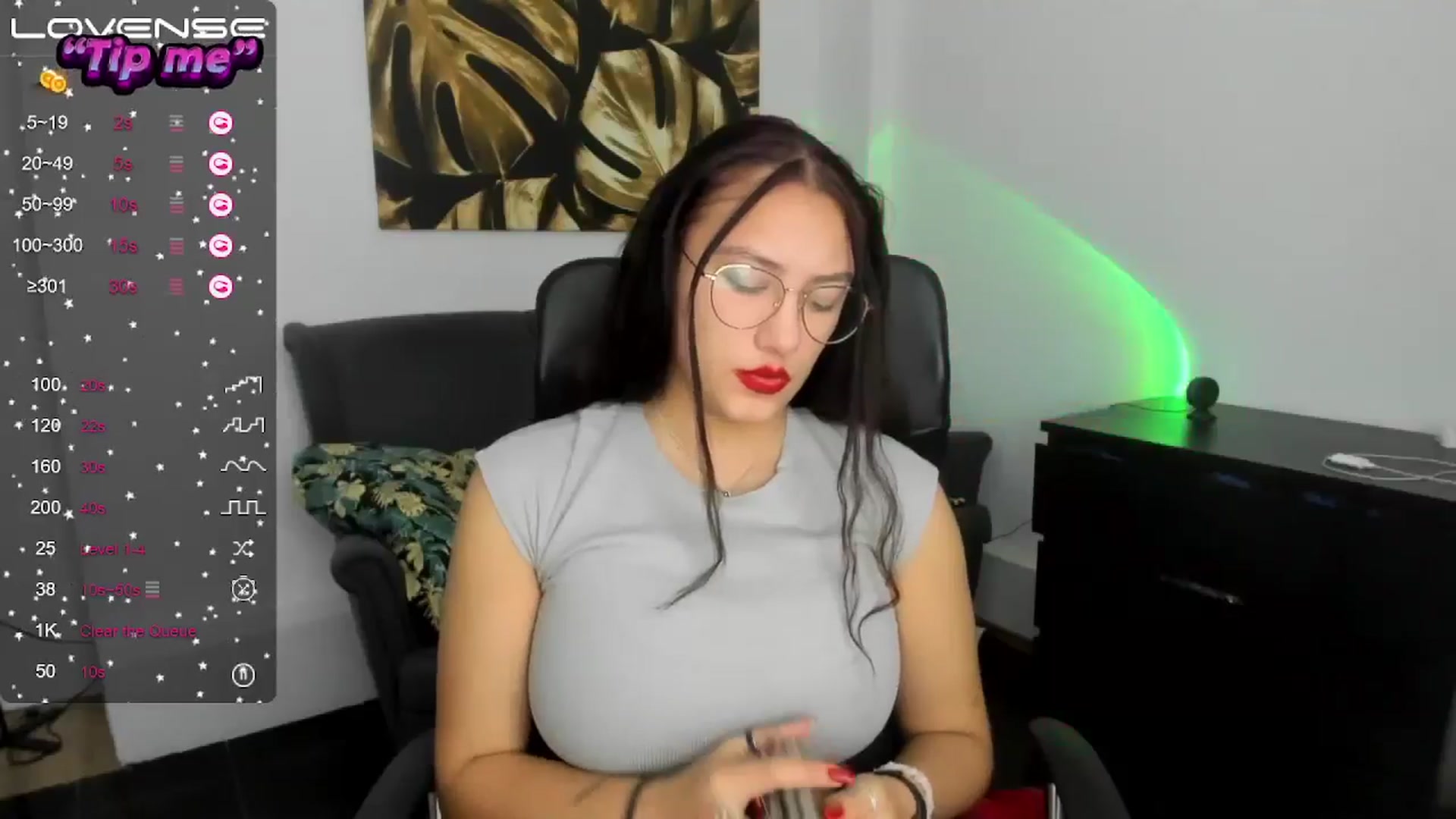 Gallery image thumbnail from SunfLowerr's myfreecams stream on, 10/19/2024, 18:53 image 12 of 20