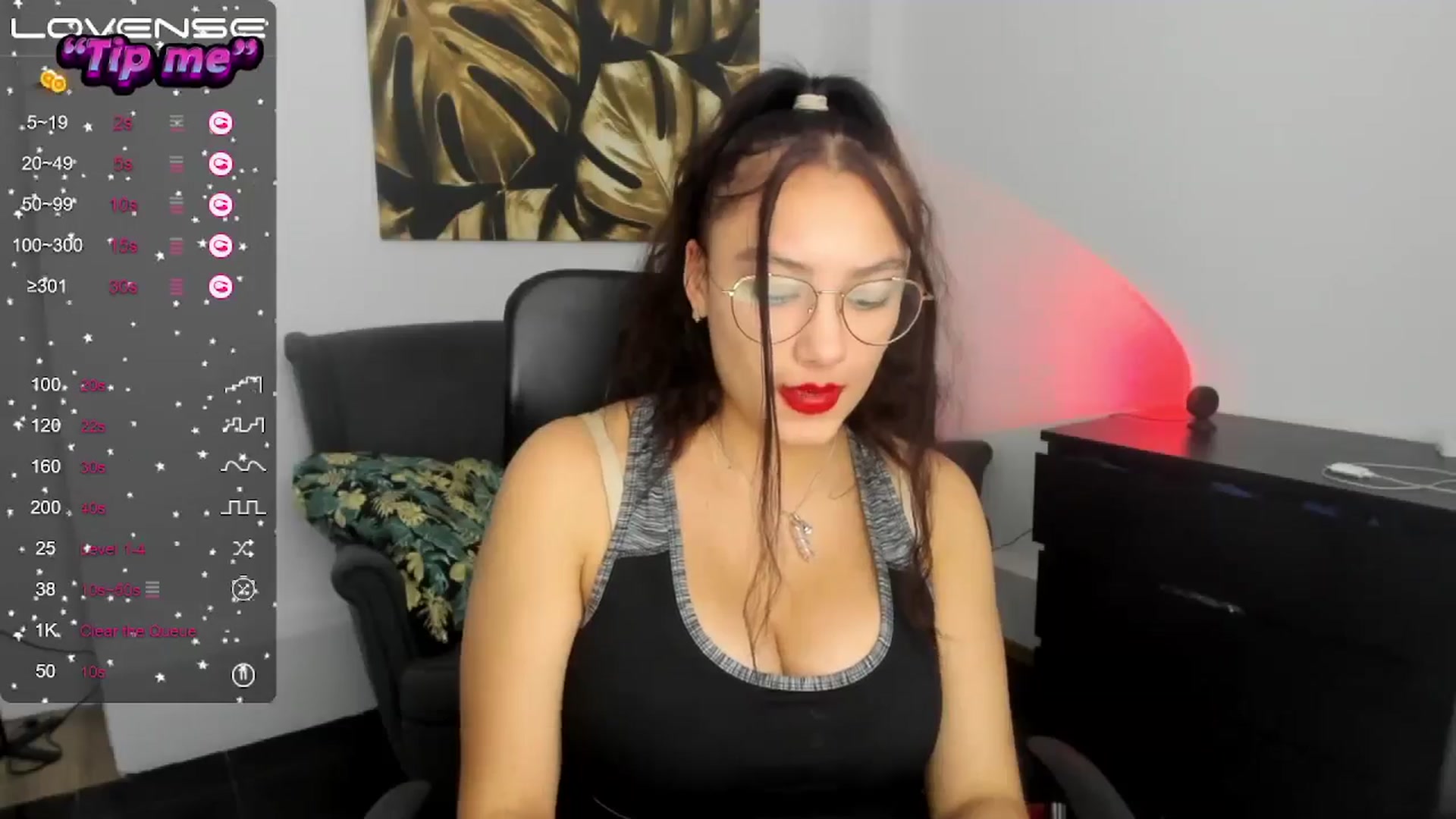Gallery image thumbnail from SunfLowerr's myfreecams stream on, 10/19/2024, 18:53 image 6 of 20
