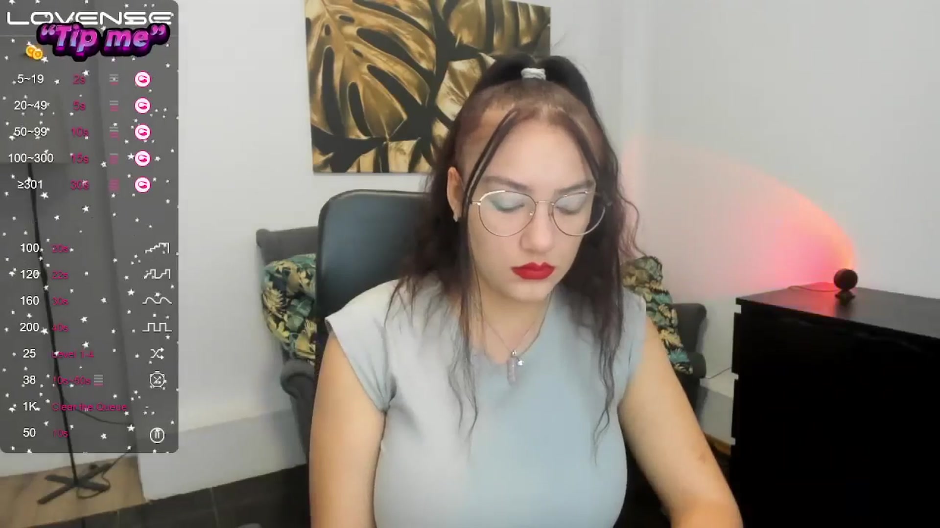Gallery image thumbnail from SunfLowerr's myfreecams stream on, 10/20/2024, 13:19 image 4 of 20