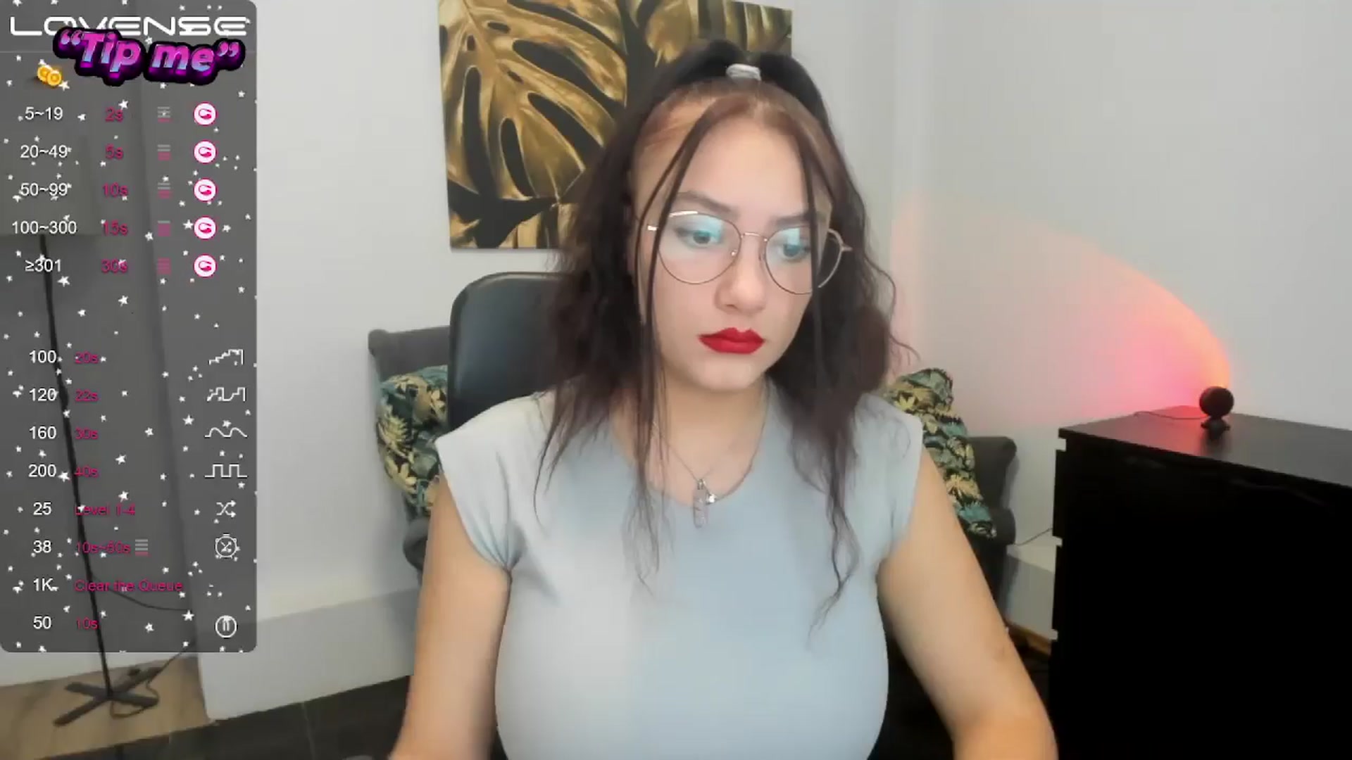 Gallery image thumbnail from SunfLowerr's myfreecams stream on, 10/20/2024, 13:19 image 19 of 20