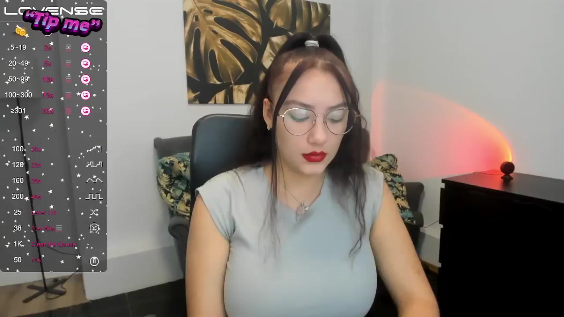 Gallery image thumbnail from SunfLowerr's myfreecams stream on, 10/20/2024, 13:19 image 7 of 20