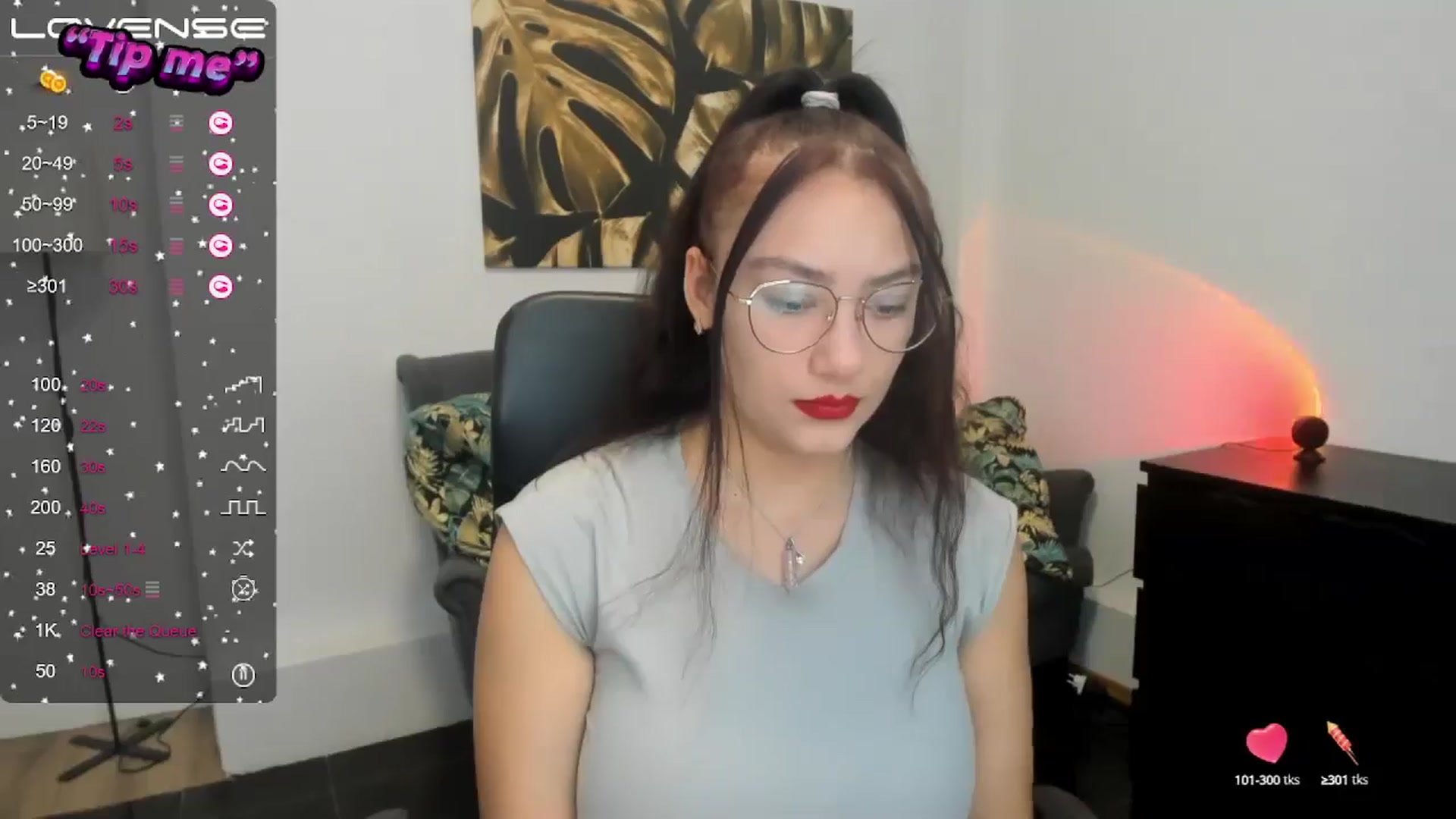 Gallery image thumbnail from SunfLowerr's myfreecams stream on, 10/20/2024, 13:19 image 6 of 20