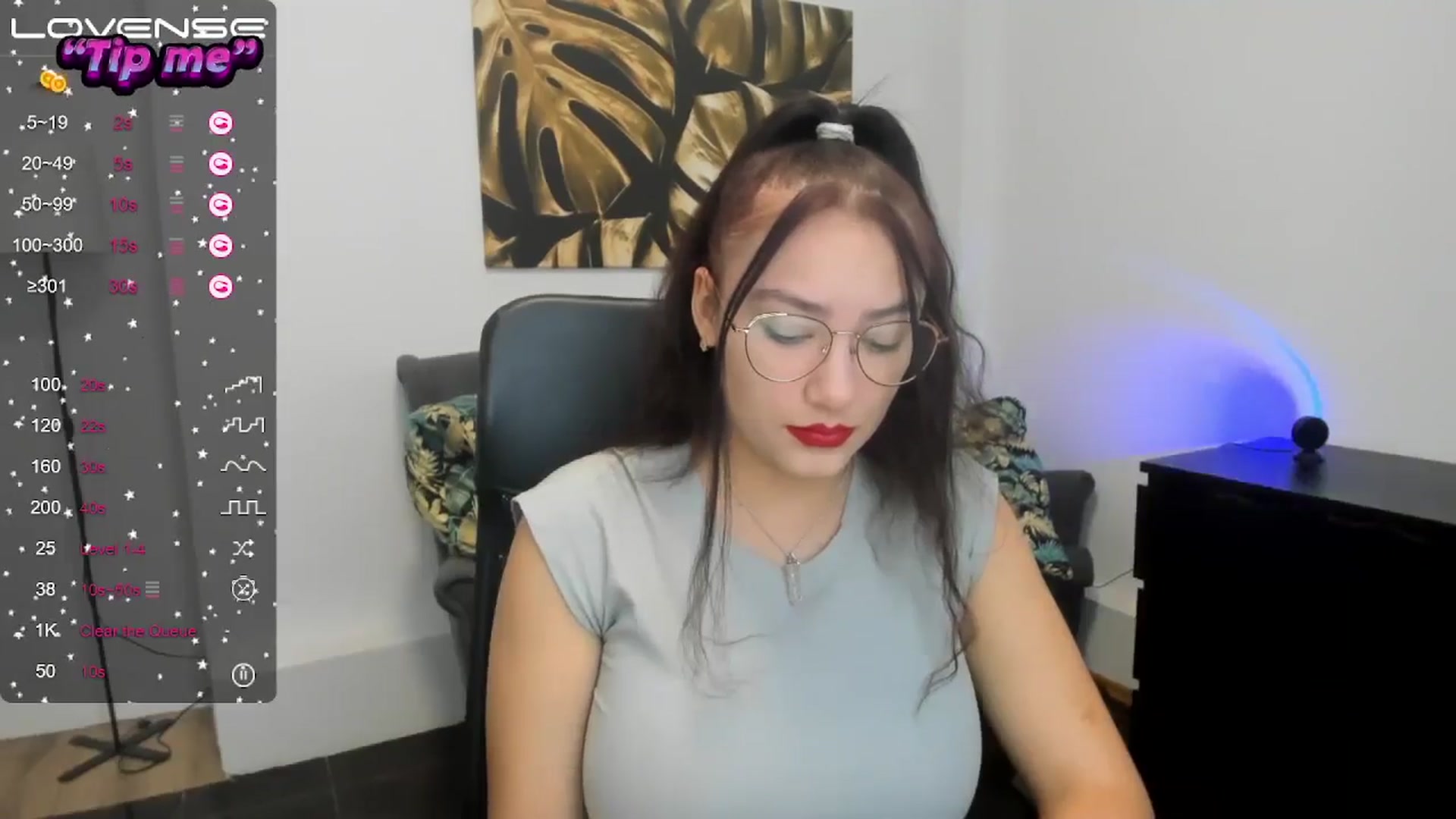 Gallery image thumbnail from SunfLowerr's myfreecams stream on, 10/20/2024, 13:19 image 15 of 20