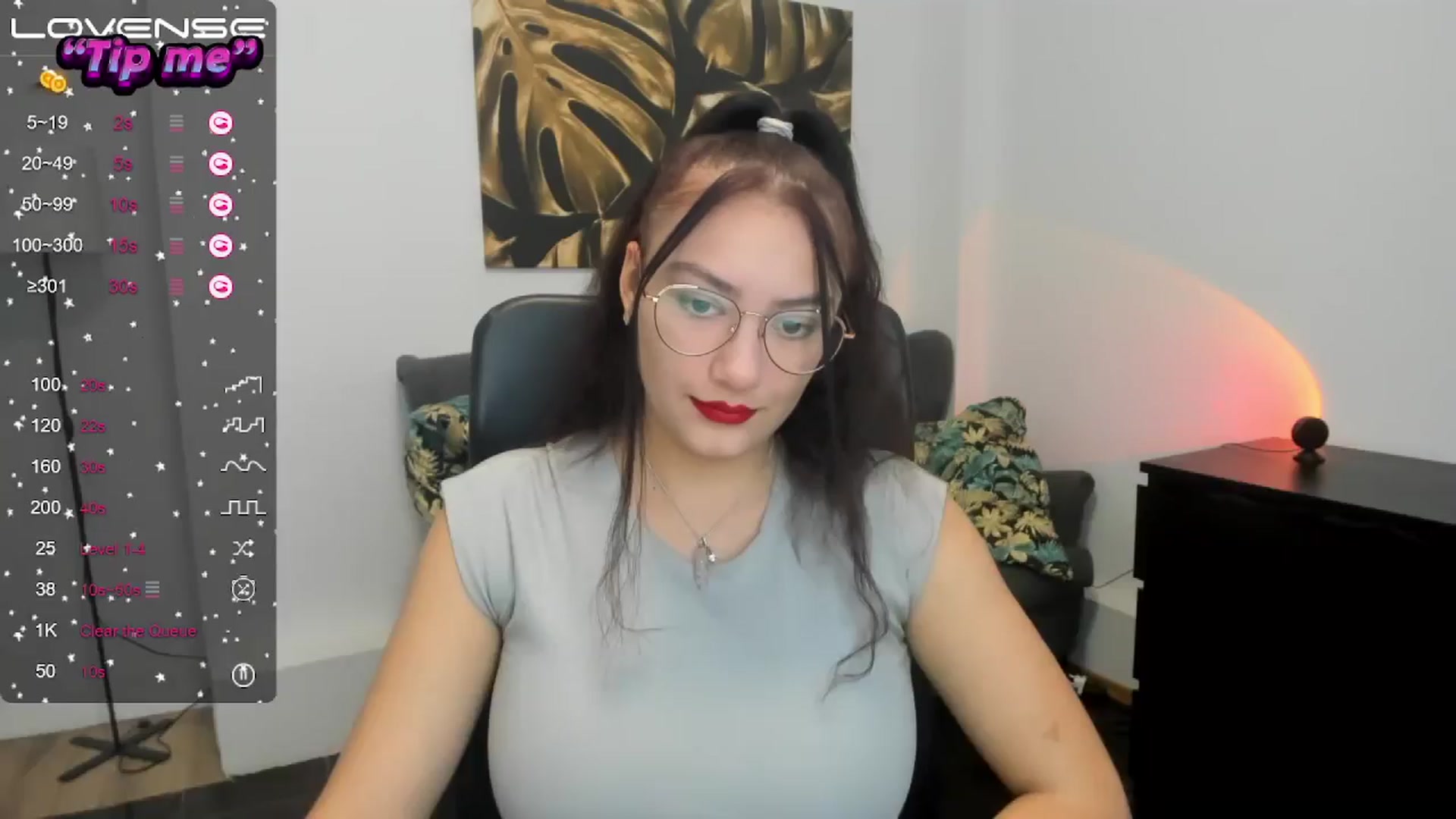 Gallery image thumbnail from SunfLowerr's myfreecams stream on, 10/20/2024, 13:19 image 17 of 20