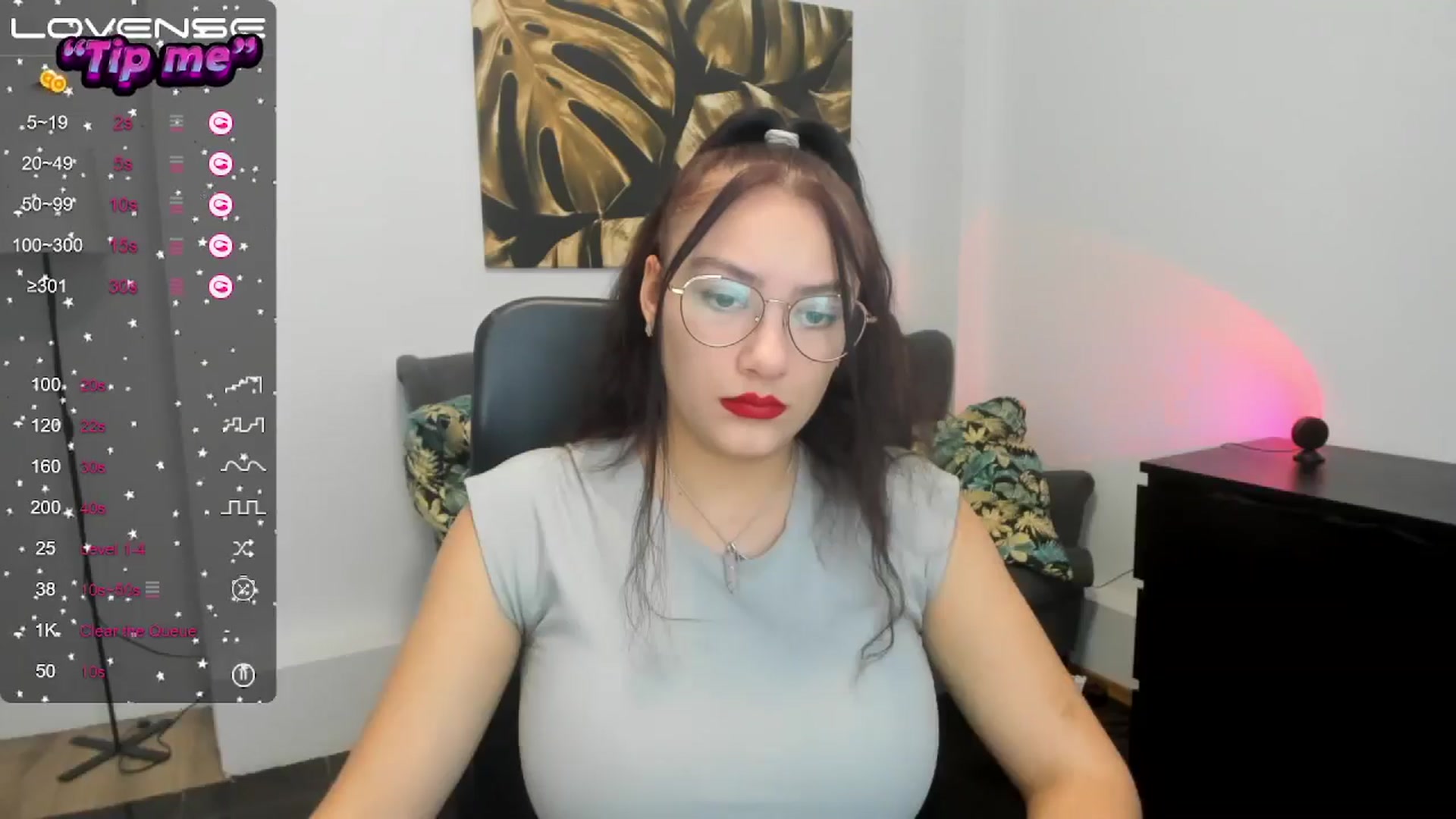 Gallery image thumbnail from SunfLowerr's myfreecams stream on, 10/20/2024, 13:19 image 16 of 20