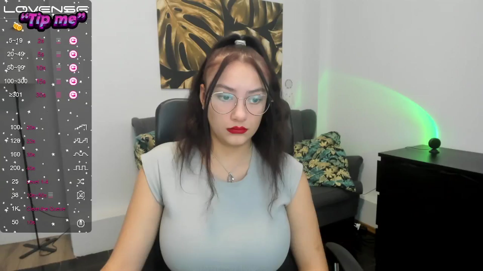 Gallery image thumbnail from SunfLowerr's myfreecams stream on, 10/20/2024, 14:03 image 1 of 20