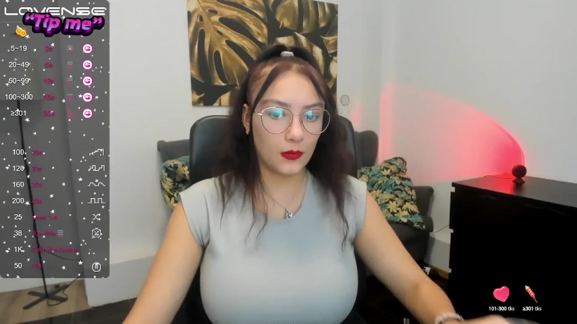 Gallery image thumbnail from SunfLowerr's myfreecams stream on, 10/20/2024, 14:03 image 11 of 20