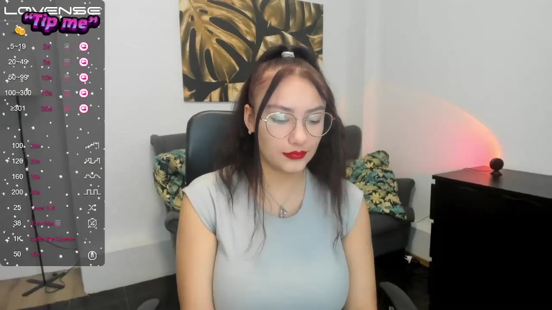 Gallery image thumbnail from SunfLowerr's myfreecams stream on, 10/20/2024, 14:03 image 13 of 20