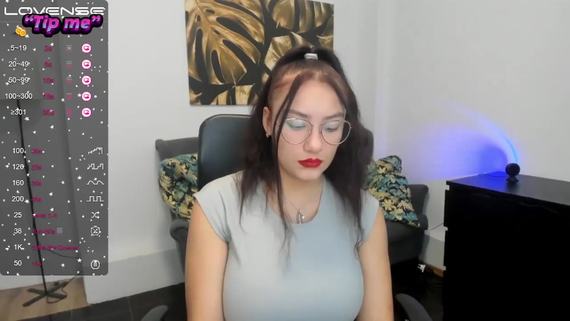 Gallery image thumbnail from SunfLowerr's myfreecams stream on, 10/20/2024, 14:03 image 4 of 20