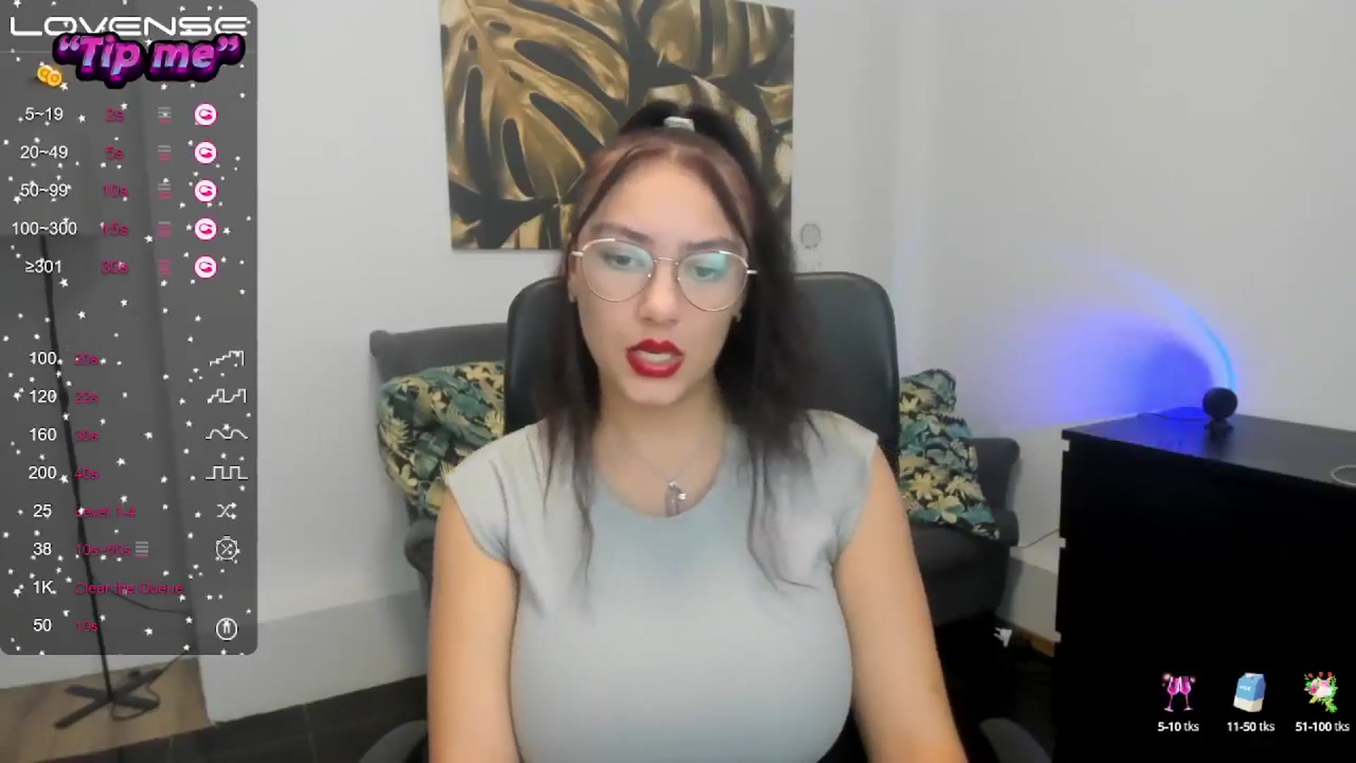 Gallery image thumbnail from SunfLowerr's myfreecams stream on, 10/20/2024, 16:32 image 7 of 20