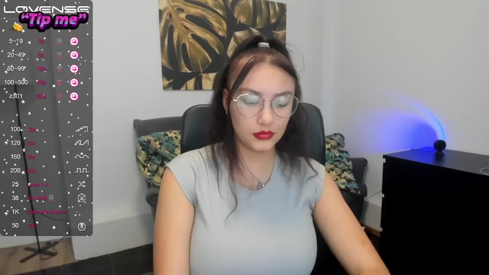 Gallery image thumbnail from SunfLowerr's myfreecams stream on, 10/20/2024, 16:32 image 12 of 20
