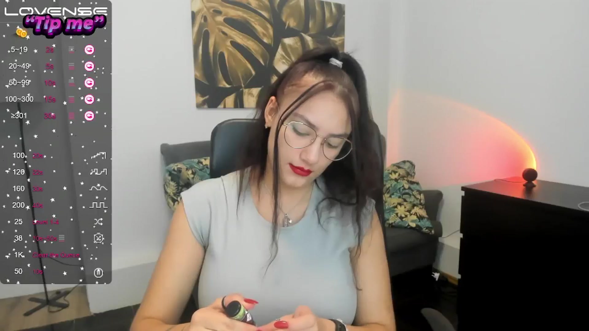Gallery image thumbnail from SunfLowerr's myfreecams stream on, 10/20/2024, 16:32 image 8 of 20
