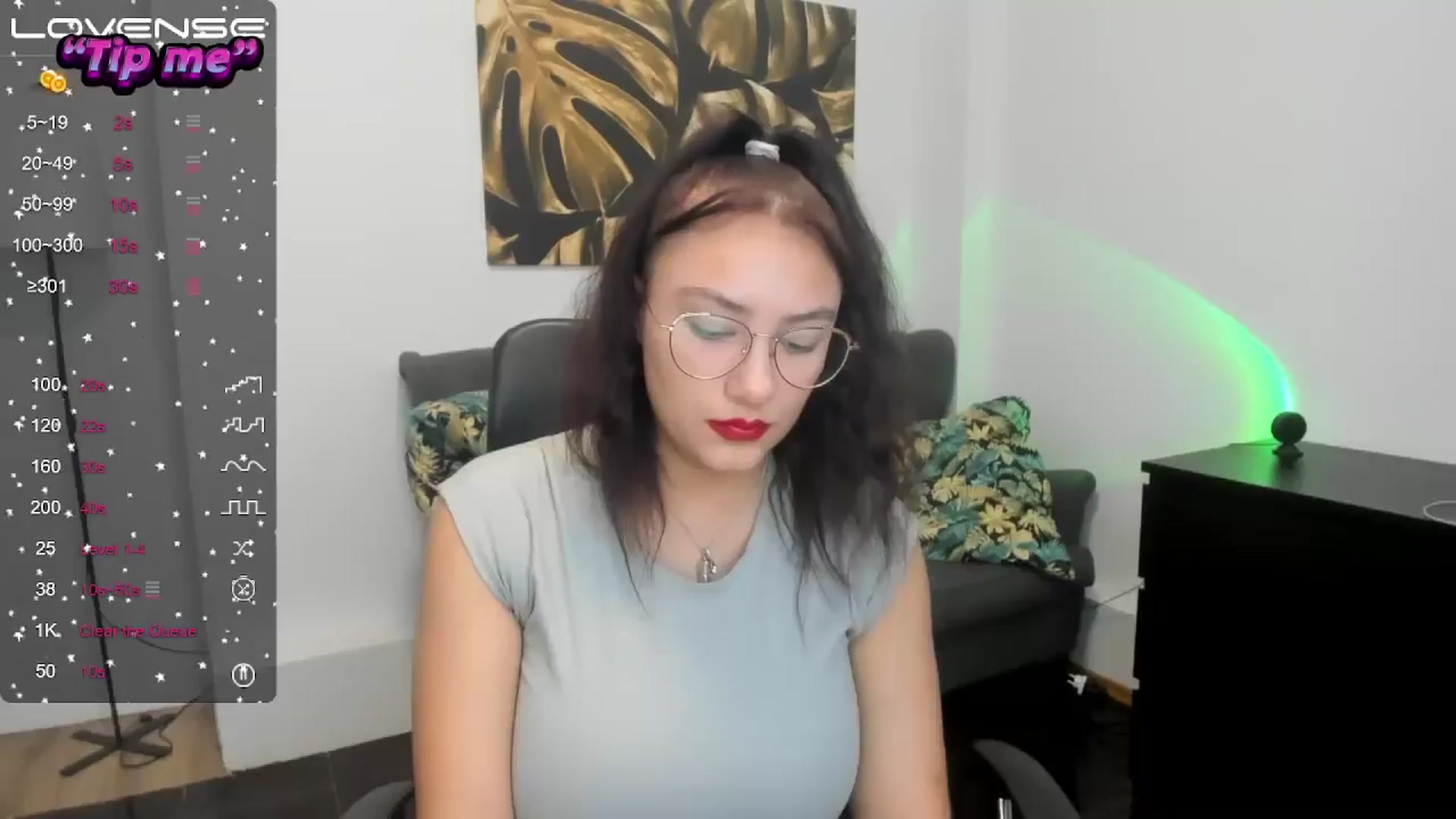 Gallery image thumbnail from SunfLowerr's myfreecams stream on, 10/20/2024, 18:02 image 4 of 20