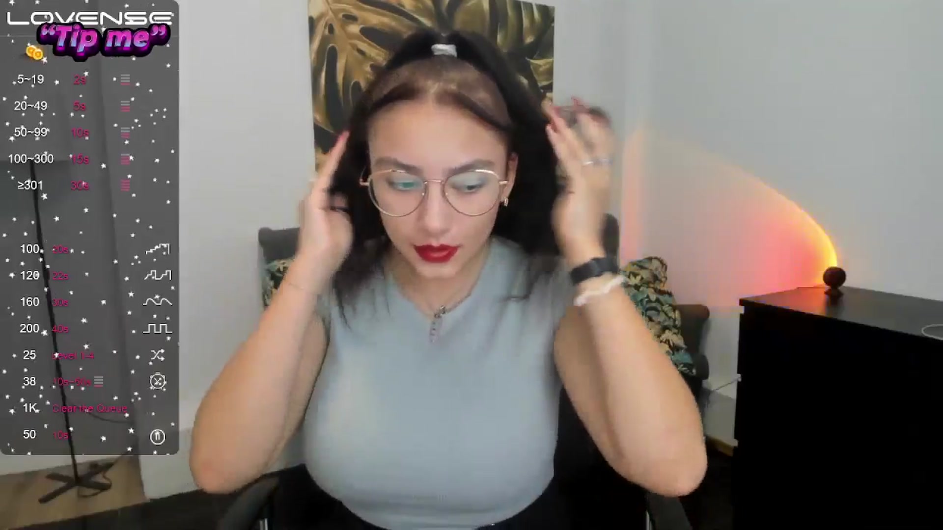 Gallery image thumbnail from SunfLowerr's myfreecams stream on, 10/20/2024, 18:02 image 13 of 20