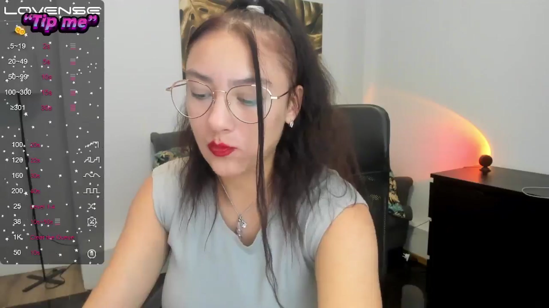 Gallery image thumbnail from SunfLowerr's myfreecams stream on, 10/20/2024, 18:45 image 9 of 20