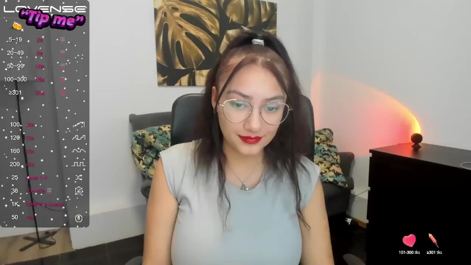 Gallery image thumbnail from SunfLowerr's myfreecams stream on, 10/20/2024, 18:45 image 2 of 20